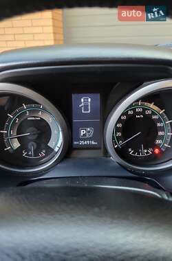 Внедорожник / Кроссовер Toyota Land Cruiser Prado 2010 в 