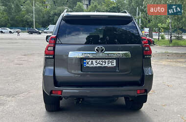 Внедорожник / Кроссовер Toyota Land Cruiser Prado 2022 в 