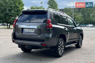 Внедорожник / Кроссовер Toyota Land Cruiser Prado 2022 в 