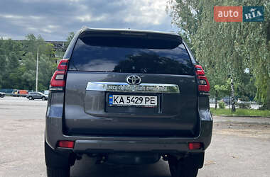 Внедорожник / Кроссовер Toyota Land Cruiser Prado 2022 в 
