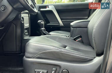 Внедорожник / Кроссовер Toyota Land Cruiser Prado 2022 в 