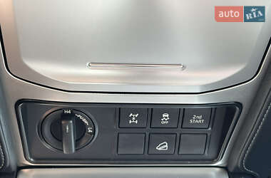 Внедорожник / Кроссовер Toyota Land Cruiser Prado 2022 в 