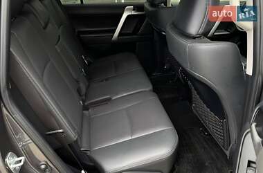 Внедорожник / Кроссовер Toyota Land Cruiser Prado 2022 в 
