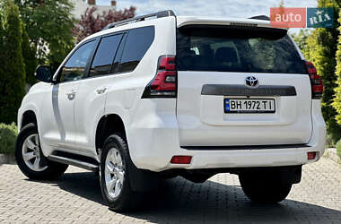 Позашляховик / Кросовер Toyota Land Cruiser Prado 2018 в 