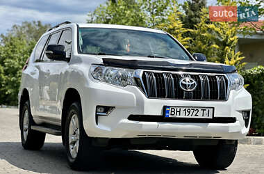 Позашляховик / Кросовер Toyota Land Cruiser Prado 2018 в 