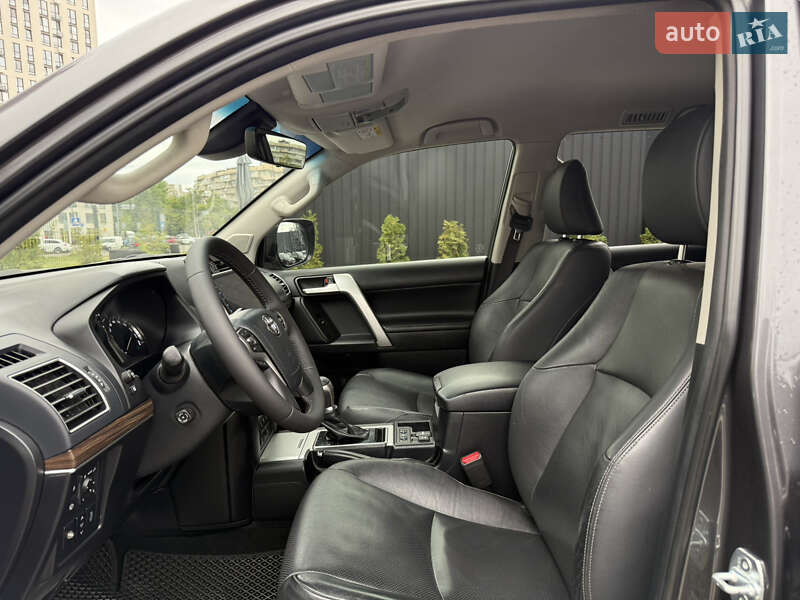 Внедорожник / Кроссовер Toyota Land Cruiser Prado 2017 в Киеве