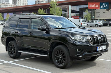 Внедорожник / Кроссовер Toyota Land Cruiser Prado 2020 в 