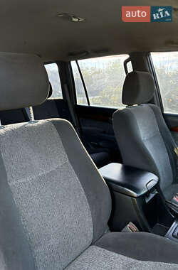 Внедорожник / Кроссовер Toyota Land Cruiser Prado 2005 в 