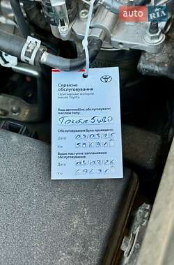 Внедорожник / Кроссовер Toyota Land Cruiser Prado 2022 в 