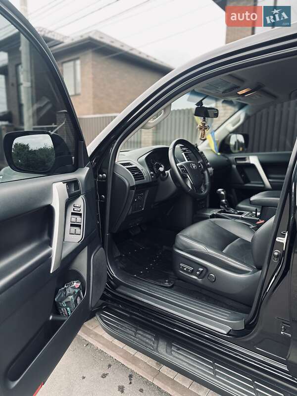 Позашляховик / Кросовер Toyota Land Cruiser Prado 2023 в Києві