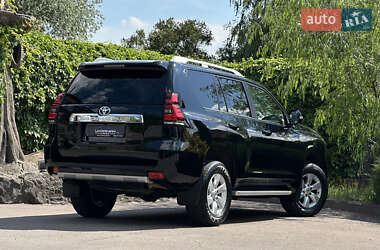 Внедорожник / Кроссовер Toyota Land Cruiser Prado 2020 в 