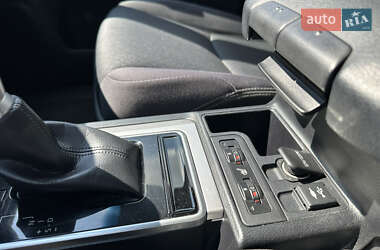 Внедорожник / Кроссовер Toyota Land Cruiser Prado 2020 в 
