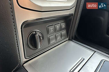 Внедорожник / Кроссовер Toyota Land Cruiser Prado 2020 в 