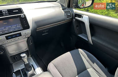 Внедорожник / Кроссовер Toyota Land Cruiser Prado 2020 в 