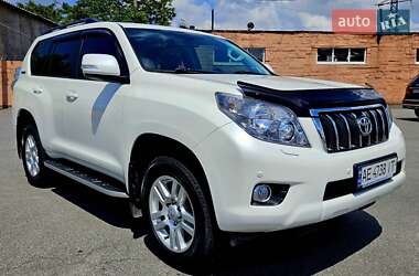 Позашляховик / Кросовер Toyota Land Cruiser Prado 2012 в 