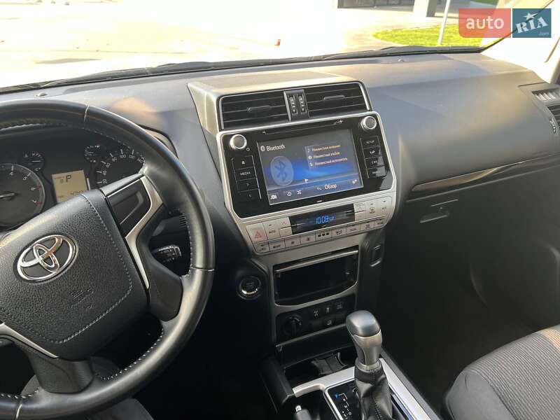 Внедорожник / Кроссовер Toyota Land Cruiser Prado 2019 в Киеве