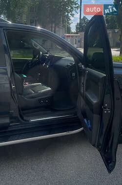 Внедорожник / Кроссовер Toyota Land Cruiser Prado 2012 в 