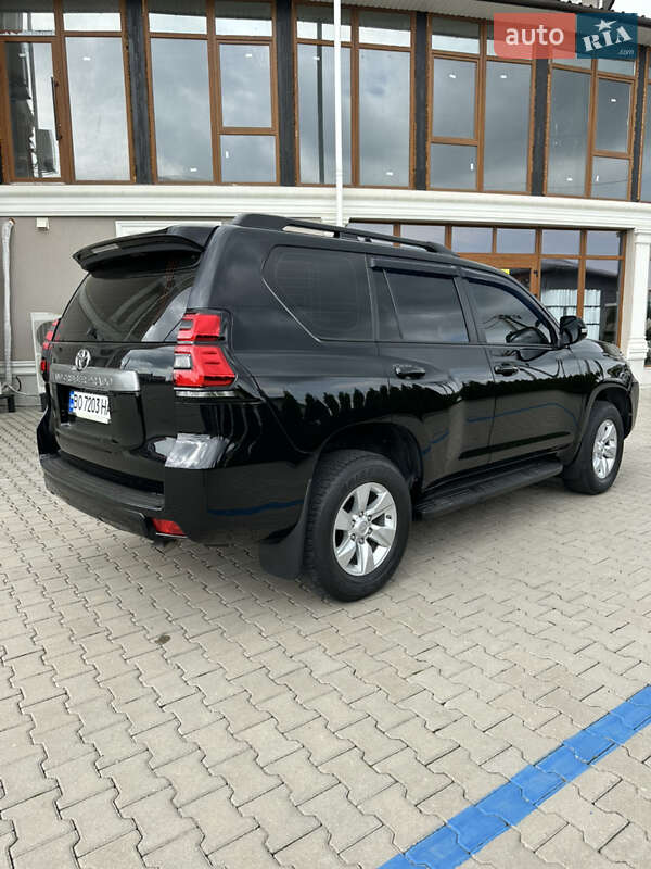 Внедорожник / Кроссовер Toyota Land Cruiser Prado 2019 в Черновцах