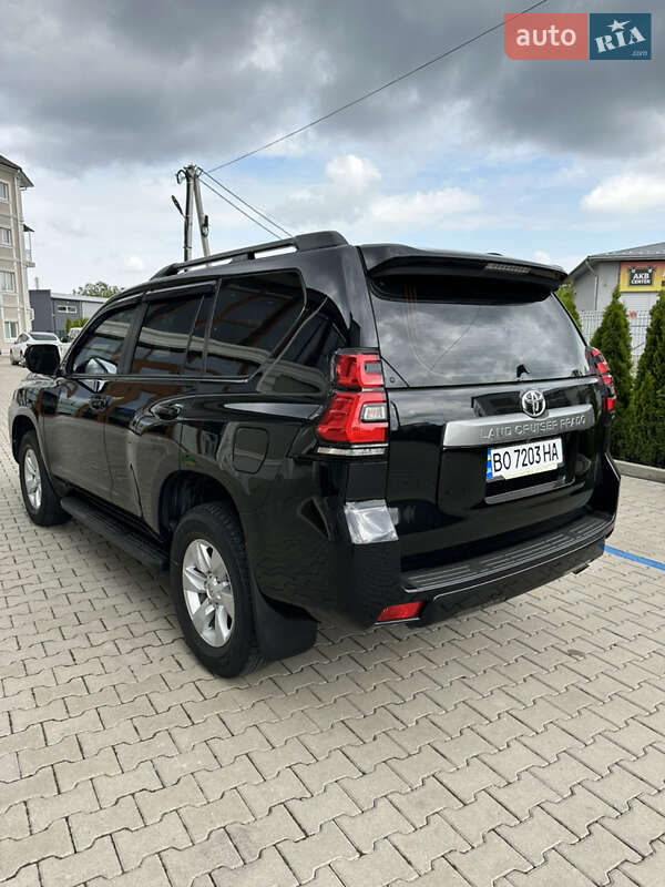 Внедорожник / Кроссовер Toyota Land Cruiser Prado 2019 в Черновцах