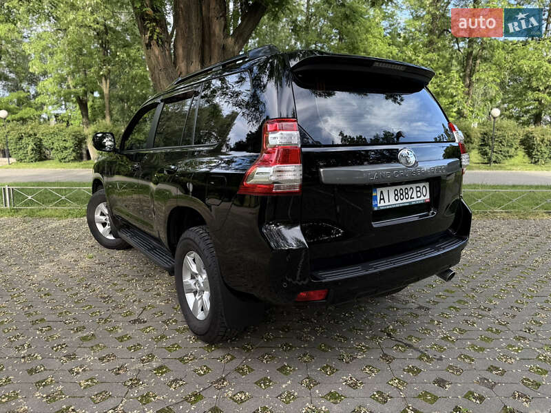 Позашляховик / Кросовер Toyota Land Cruiser Prado 2017 в Києві