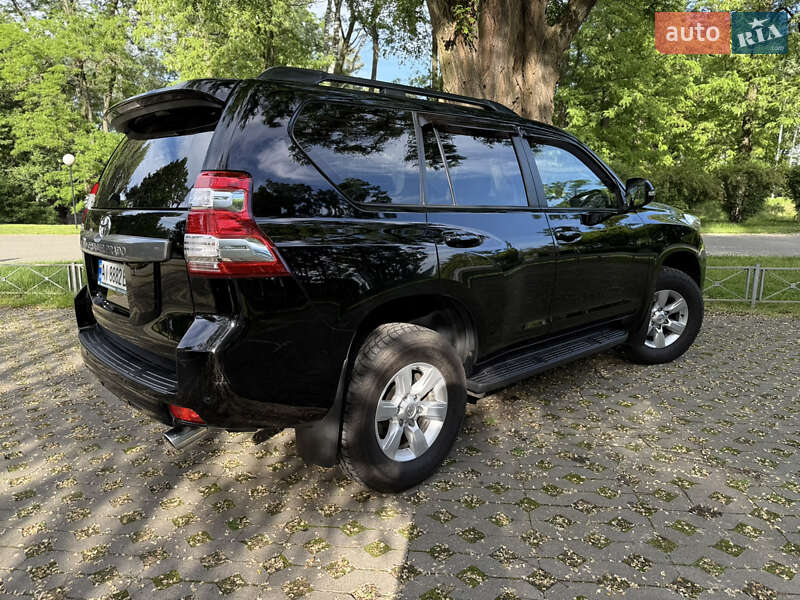 Позашляховик / Кросовер Toyota Land Cruiser Prado 2017 в Києві