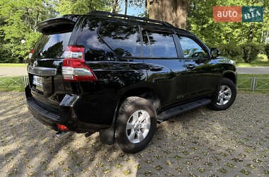 Внедорожник / Кроссовер Toyota Land Cruiser Prado 2017 в 