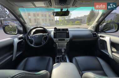 Позашляховик / Кросовер Toyota Land Cruiser Prado 2020 в 