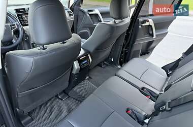 Внедорожник / Кроссовер Toyota Land Cruiser Prado 2022 в 