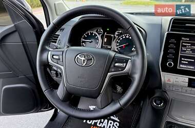 Внедорожник / Кроссовер Toyota Land Cruiser Prado 2022 в 