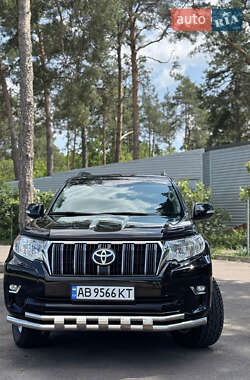 Внедорожник / Кроссовер Toyota Land Cruiser Prado 2023 в 