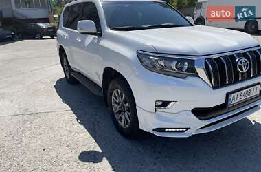 Внедорожник / Кроссовер Toyota Land Cruiser Prado 2019 в 