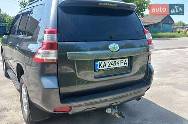 Позашляховик / Кросовер Toyota Land Cruiser Prado 2017 в 
