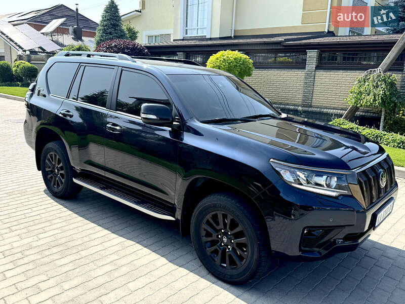 Внедорожник / Кроссовер Toyota Land Cruiser Prado 2021 в 