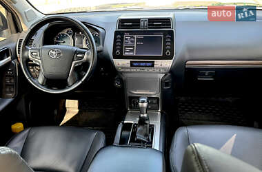 Внедорожник / Кроссовер Toyota Land Cruiser Prado 2021 в 