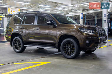 Позашляховик / Кросовер Toyota Land Cruiser Prado 2021 в Чернівцях