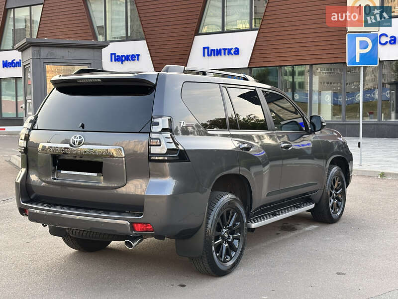 Внедорожник / Кроссовер Toyota Land Cruiser Prado 2022 в Киеве