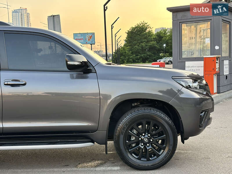 Внедорожник / Кроссовер Toyota Land Cruiser Prado 2022 в Киеве