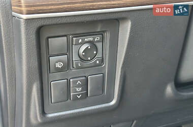 Внедорожник / Кроссовер Toyota Land Cruiser Prado 2022 в 