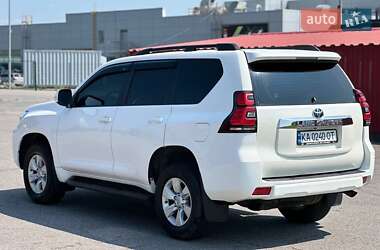 Позашляховик / Кросовер Toyota Land Cruiser Prado 2019 в 