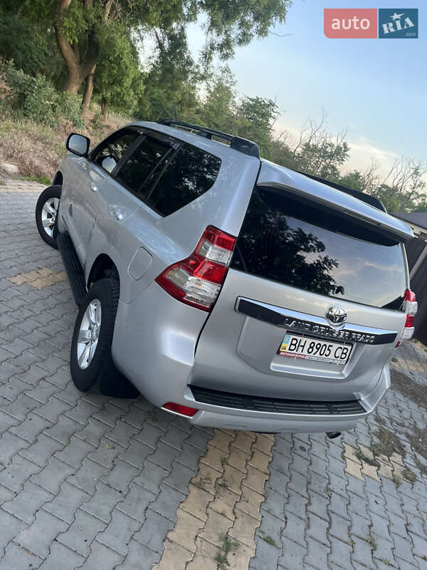 Внедорожник / Кроссовер Toyota Land Cruiser Prado 2013 в Измаиле