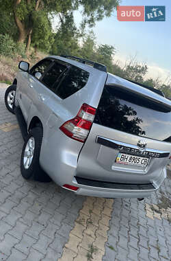Внедорожник / Кроссовер Toyota Land Cruiser Prado 2013 в 