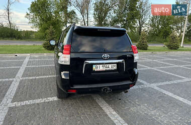 Внедорожник / Кроссовер Toyota Land Cruiser Prado 2010 в 