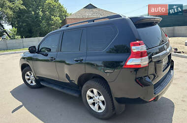 Позашляховик / Кросовер Toyota Land Cruiser Prado 2017 в 