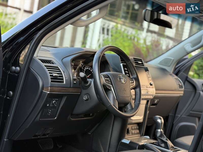 Внедорожник / Кроссовер Toyota Land Cruiser Prado 2021 в Виннице