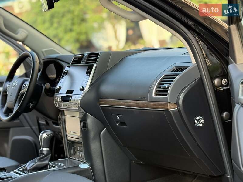 Внедорожник / Кроссовер Toyota Land Cruiser Prado 2021 в Виннице