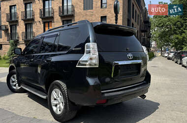 Позашляховик / Кросовер Toyota Land Cruiser Prado 2011 в 