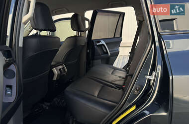 Позашляховик / Кросовер Toyota Land Cruiser Prado 2011 в 