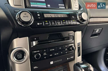 Позашляховик / Кросовер Toyota Land Cruiser Prado 2011 в 