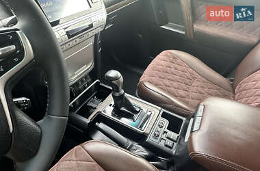 Позашляховик / Кросовер Toyota Land Cruiser Prado 2019 в 