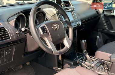 Внедорожник / Кроссовер Toyota Land Cruiser Prado 2016 в 